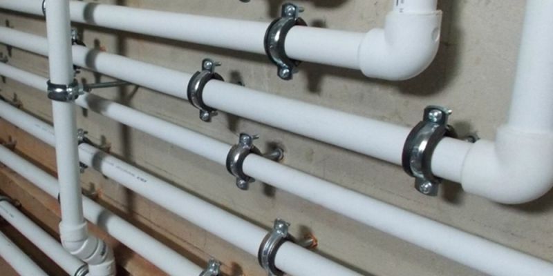 монтаж плстикового трубопроводу у Дніпрі